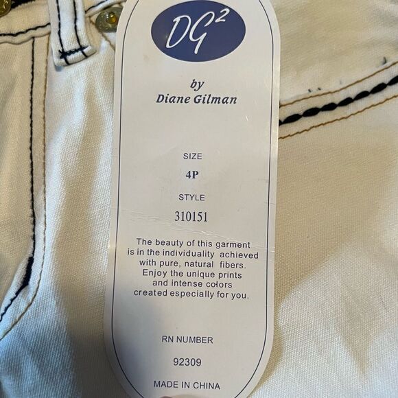 NWT! D2G white boot cut jeans. Size 4 petite - Picture 4 of 12